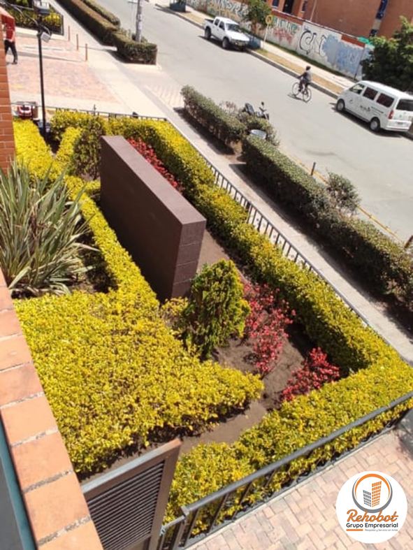 Mantenimiento de jardines exteriores