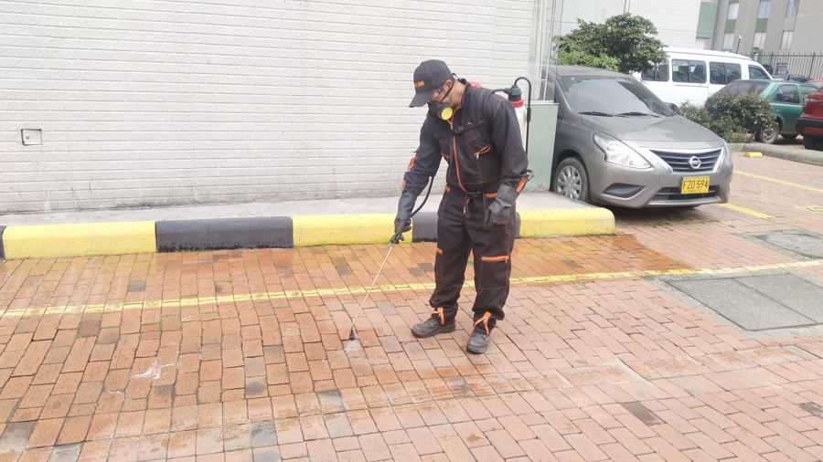 Desinfección de andenes exteriores